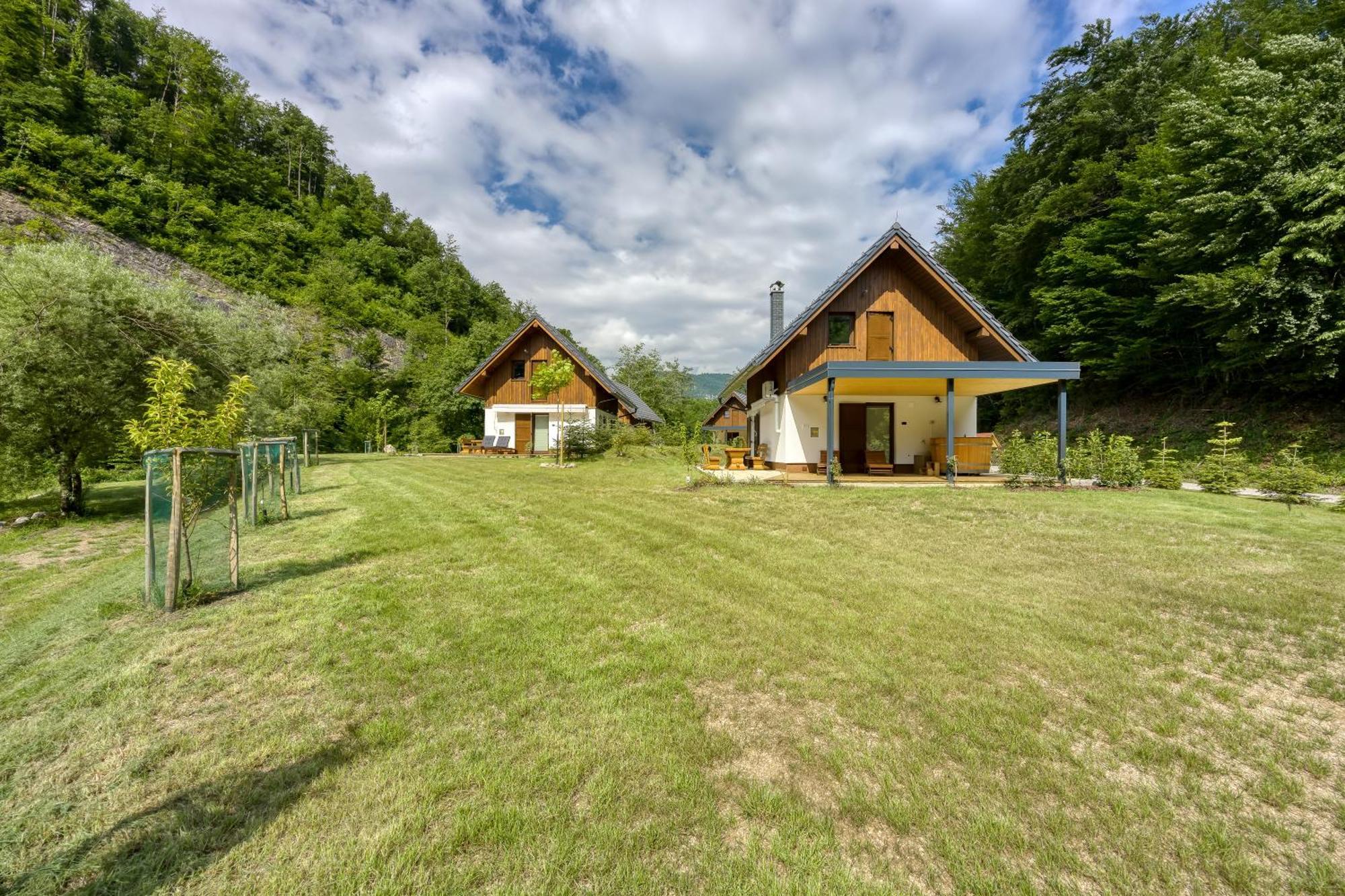 Resort Stari Malni, Osilnica - Vacation Houses Stari Malni Pokoj fotografie